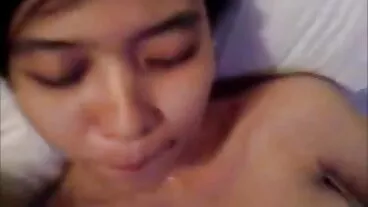 Anak ayam berambut perang bitch video lucah pelajar Astrid Star pasti suka dubur intensif