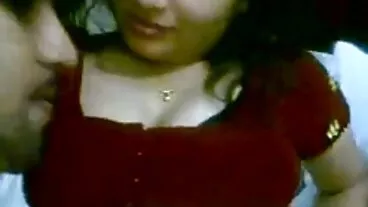 MILF seperti Tuhan dengan video lucah sexx tembikai besar Holly Hotwife menembusi di dalam bilik tidur