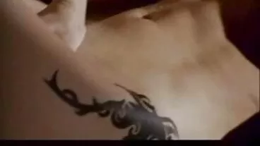 Berambut perang cantik dengan bahagian bawah besar Annie Archer merempuh lucah sexy katil