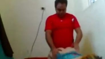 Anak muda yang sangat suka bermain Maya Woulfe menghisap batang getah yang video seks kanak kanak baik