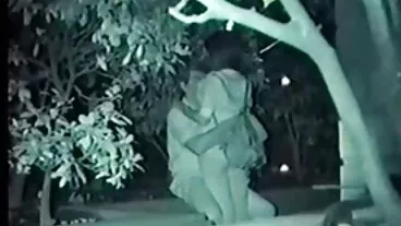 Teman wanita kayu hitam berpayu dara kecil Kira vidios lucah Noir curang dengan seorang lelaki muda bertuah