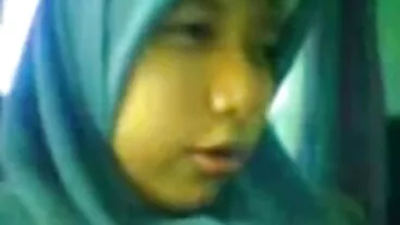 Kitty Lovedream berambut merah malaikat yang cantik merangsang video lucah pancut rekahannya