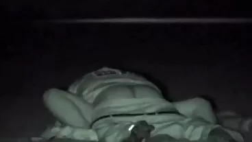 Malaikat berambut perang Lovita Fate mengambil batang lain dalam faraj video lucah romen kecilnya