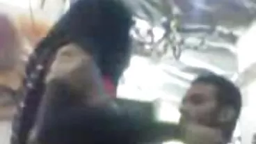 Malaikat solo video lucah selebriti sensual Isis Haze mempamerkan buah dadanya yang besar