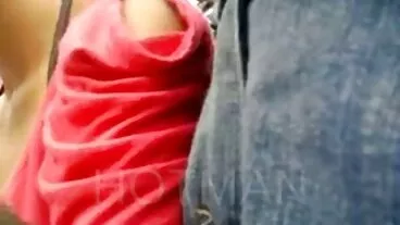 Si rambut coklat yang kelihatan comel Amara Romani sedang dicipta untuk seks dubur intensif laman video lucah