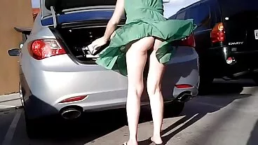 Comel bertubuh besar Gia Derza sangat menyukai seks dubur yang kasar lucahmelayu