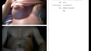 Berambut batang pelir perang besar Annina membuka lubang duburnya untuk boner yang panjang