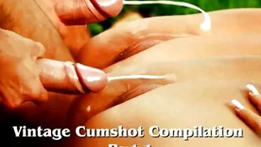 Anak lucah main ayam yang kelihatan comel, Eva Notty, disetubuhi dari belakang