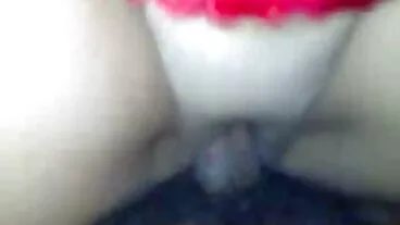Anikka sembang lucah Albrite, gadis kulit putih berbuih, menjadikannya betul