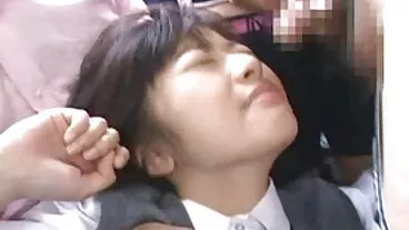 Anak ayam berambut vedio melancap perang Bridgette B sedang merangsang farajnya yang basah