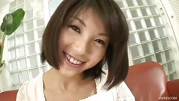 Anak ayam muda jolok tetek manis Savannah Sixx kacau sedang menikmati menunggang batang