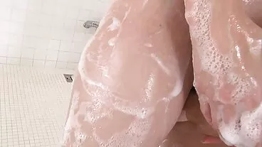 Babe berambut video lucah mp4 perang yang sangat panas Rebecca Jane Smyth sedang menikmati seks DP