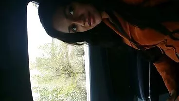 Awek artis lucah berambut perang Amber Chase kacau keras oleh batang yang sangat panjang