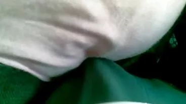 Dewi matang berpayu dara palsu Danielle Derek dikacau oleh lucah pembantu rumah zakar putih yang besar