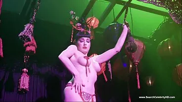 Brunette video lucah inggeris Febby Twigs secara anal fucked oleh zakar hitam besar