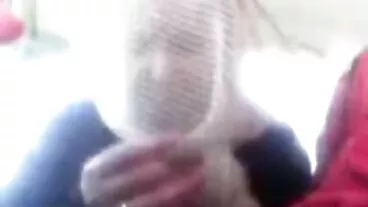 Malaikat berambut perang dengan buah burit kena jolok dada besar yang bagus Roxy Black melompat pada zakar yang panjang
